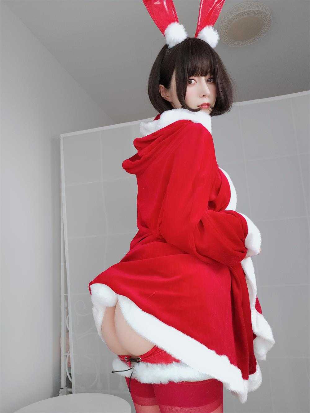 Coser小姐姐白银 - Merry Christmas [24P1V-80MB]（2）